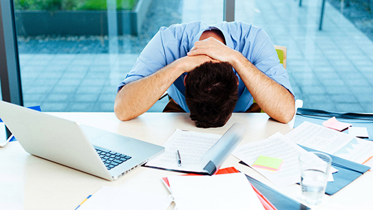 شلاق استرس در محیط کار